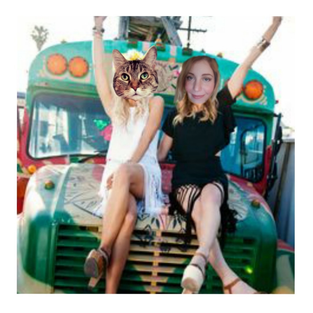 Meet Your Poshers, Gina and Keke!